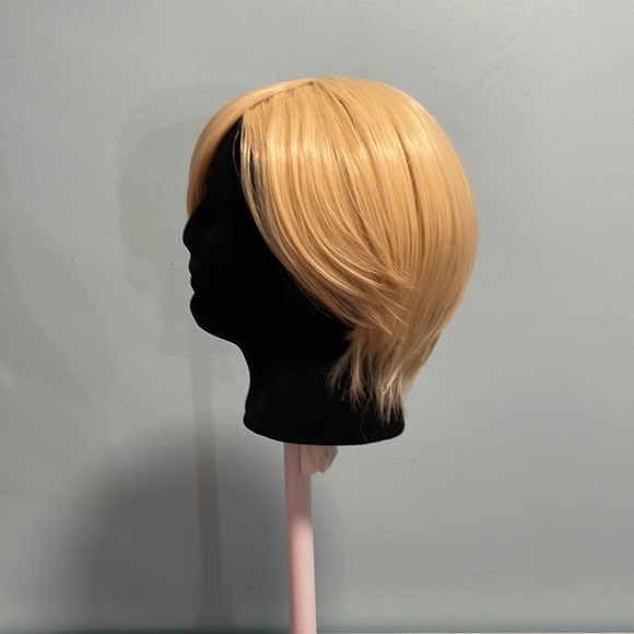 Pixie cut blonde wig - Picture 1 of 7